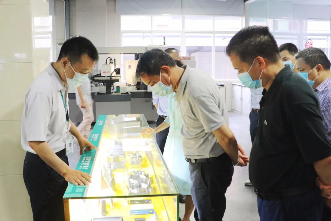 伍培進帶隊深入企業(yè)調(diào)研，堅定企業(yè)信心共謀發(fā)展
